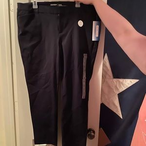 Old Navy Ankle Length pixie pant size 18